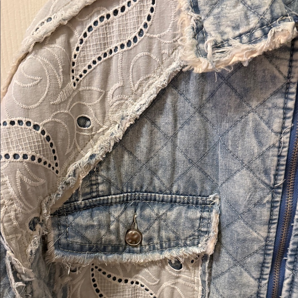 POL Light Blue Quilted Denim Jacket with White Lace Trim - Picture 3 of 7